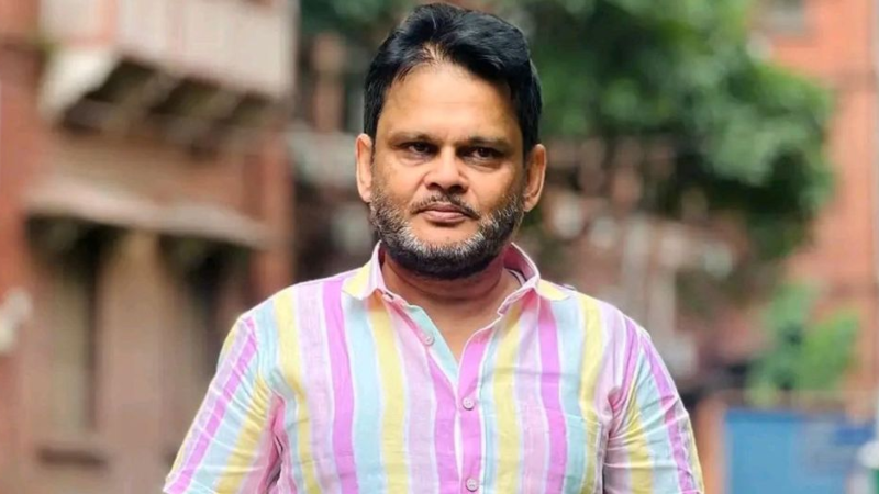 ছেলে শিক্ষার্থীদের যৌন হয়রানির অভিযোগে ঢাবি শিক্ষক আটক